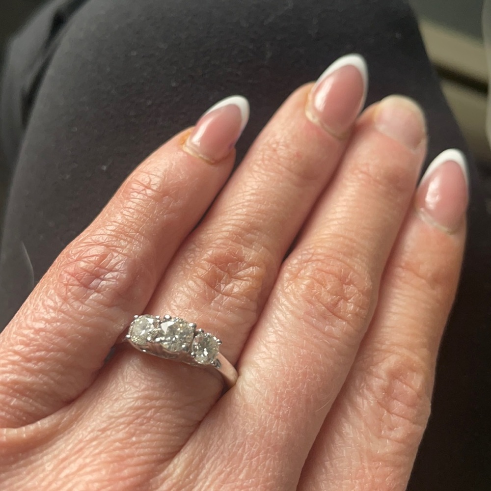 1 carat diamond engagement ring